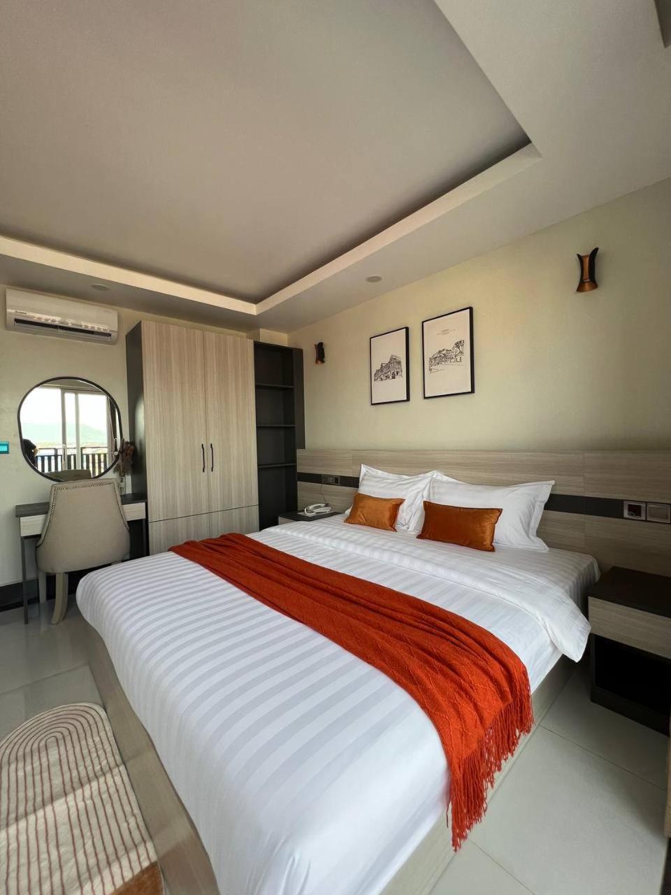 Twin Hotel Kampot Exterior photo